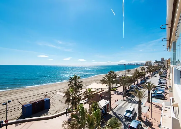 Апартаменты Privilege Of The Sea, 1st Line Carvajal Beach- 3rd Floor Фуэнхирола